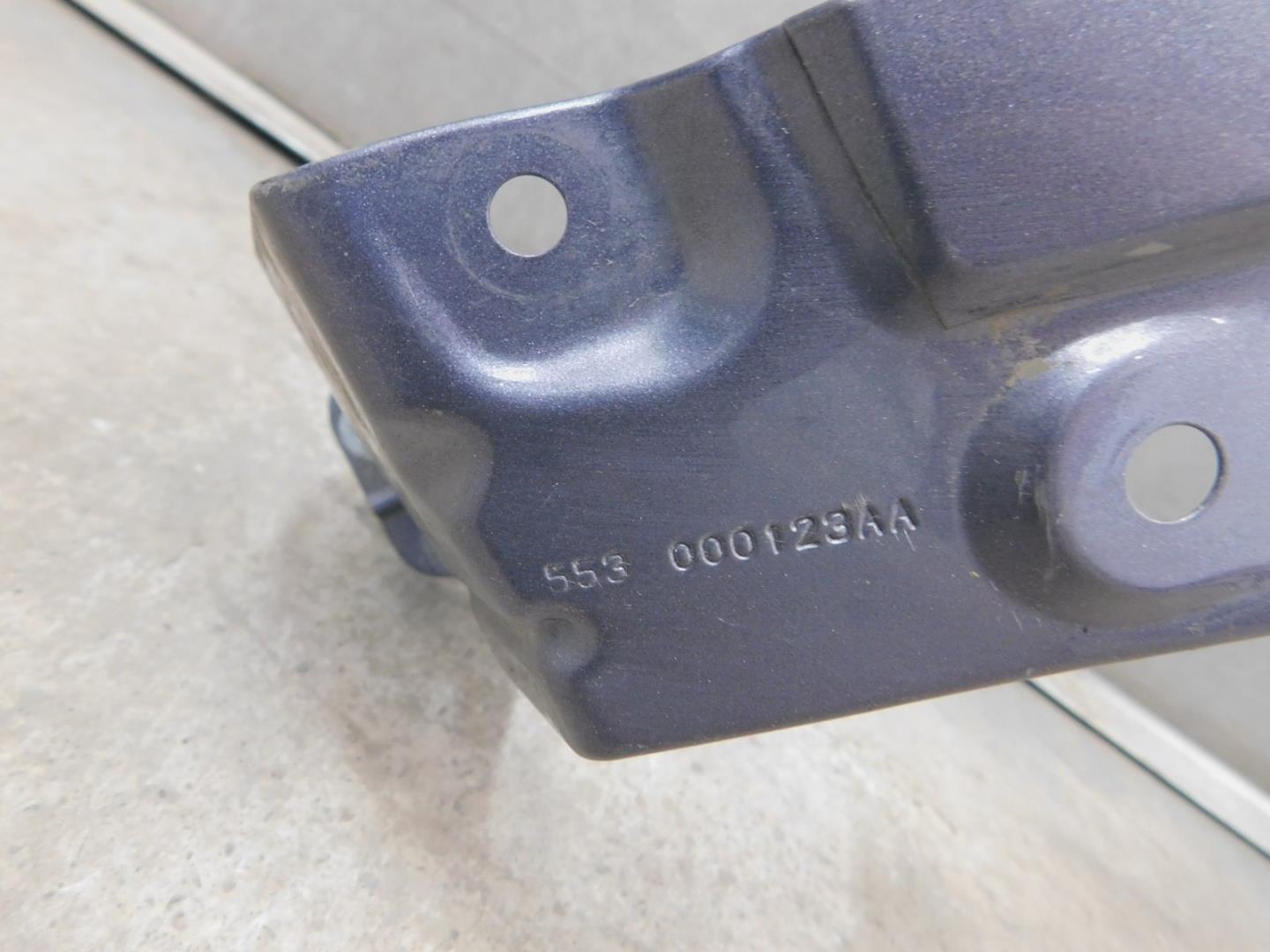 Крыло переднее правое