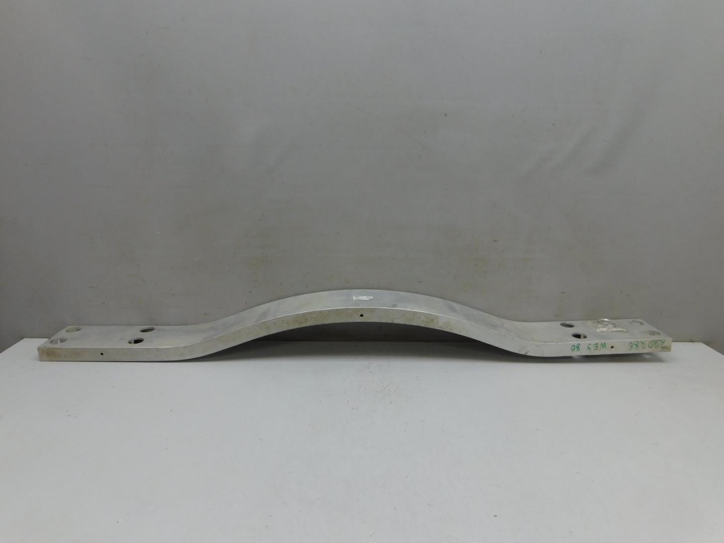 Усилитель заднего бампера