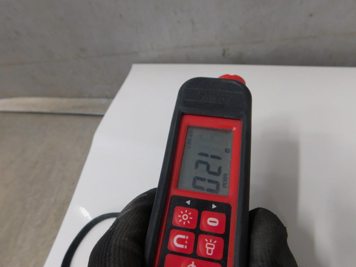 Крыло переднее правое