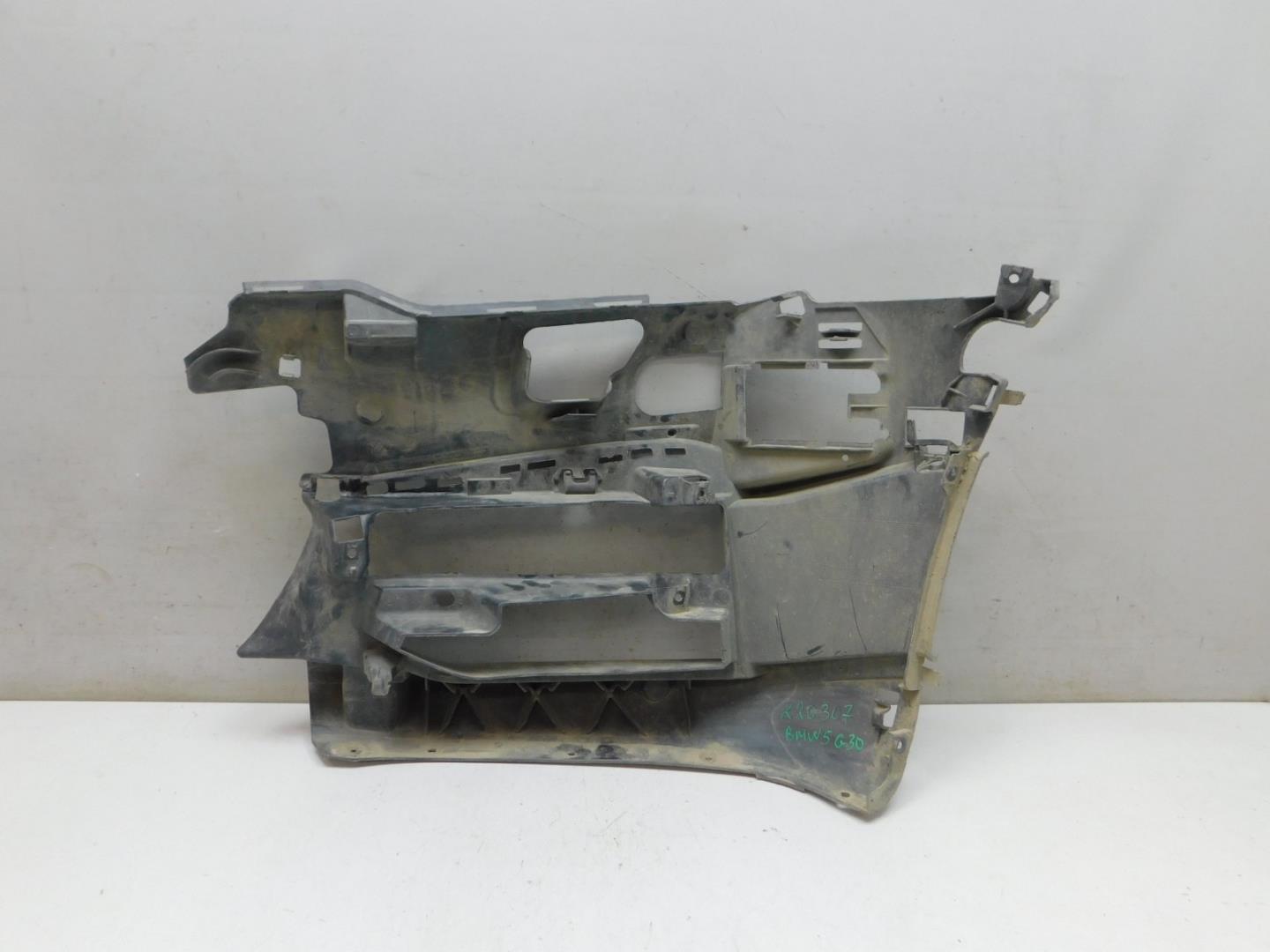 Кронштейн переднего бампера