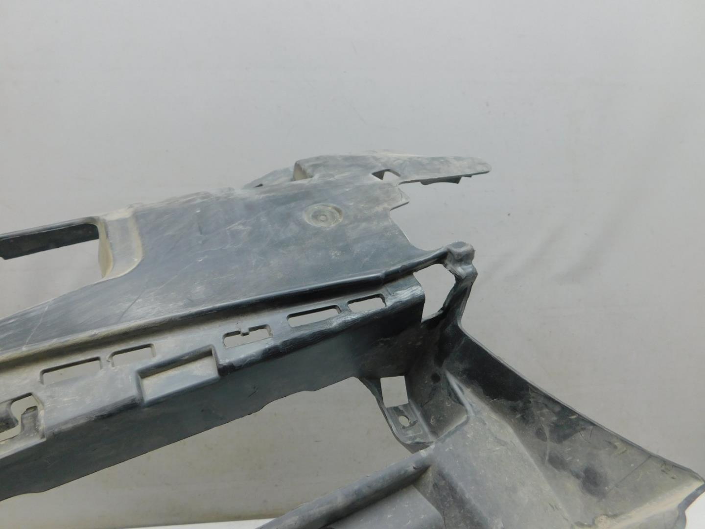 Кронштейн переднего бампера