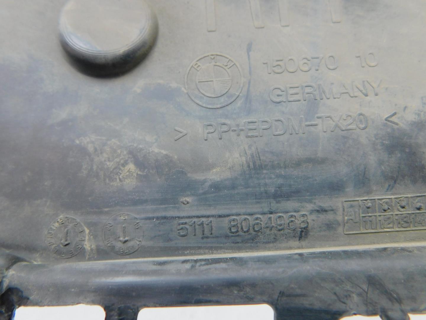 Кронштейн переднего бампера