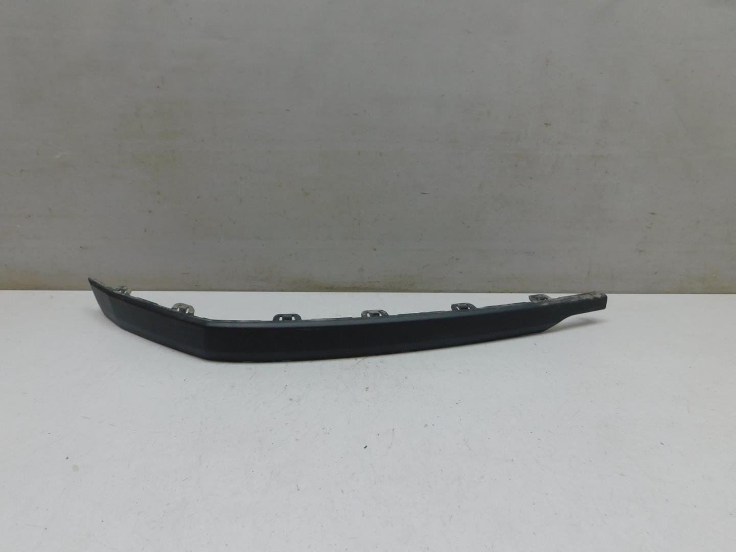 Накладка заднего бампера левая