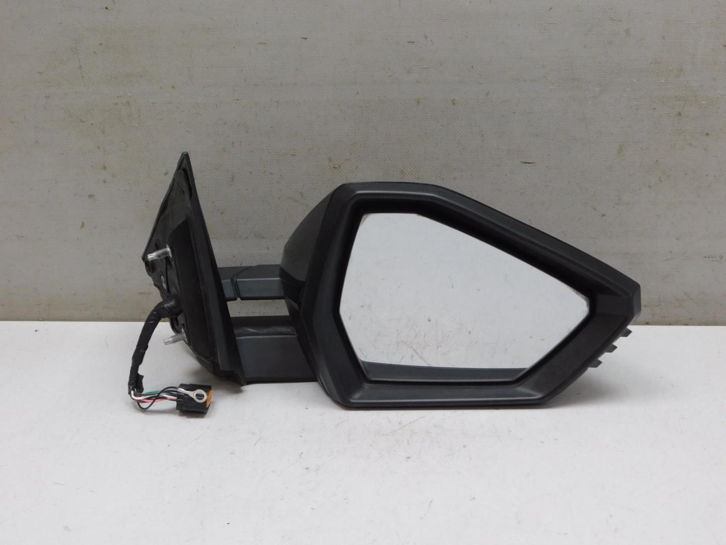 Зеркало правое электрическое