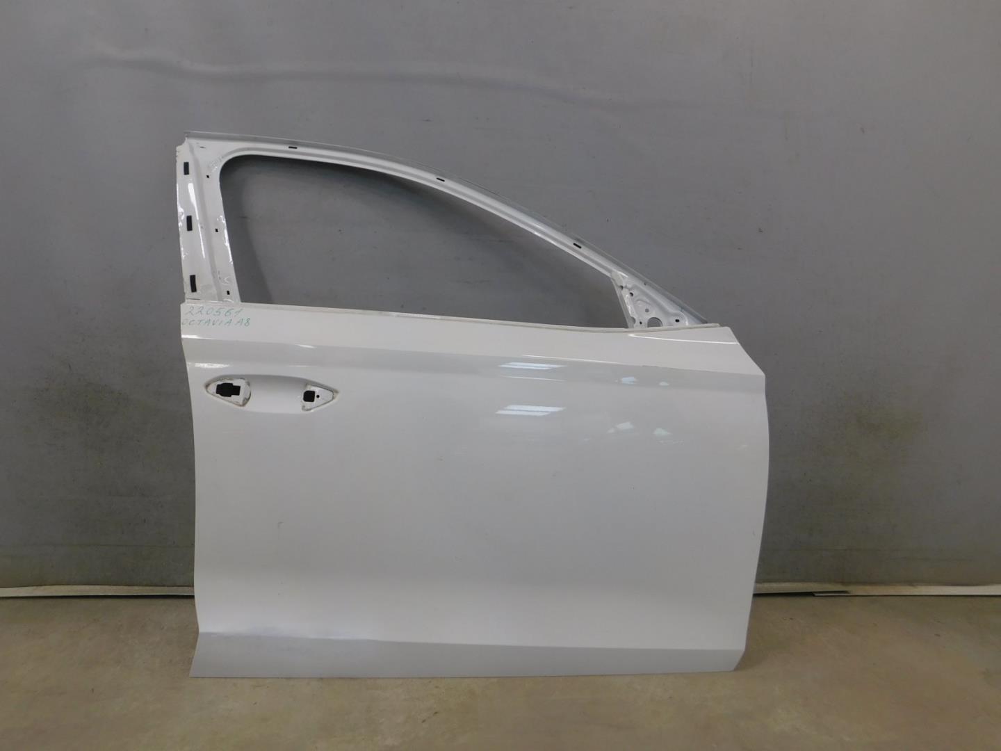 Дверь передняя правая