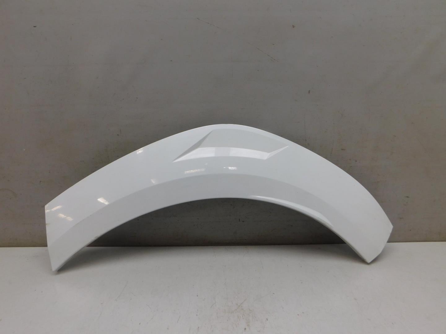 Накладка заднего крыла левого