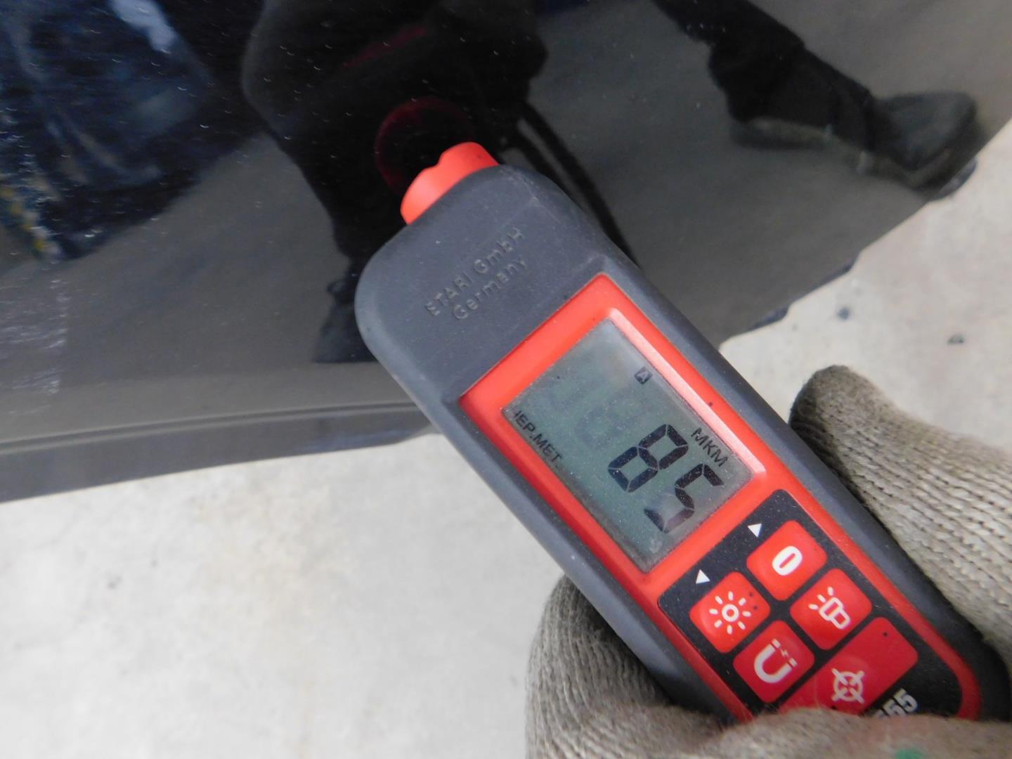 Крыло переднее правое