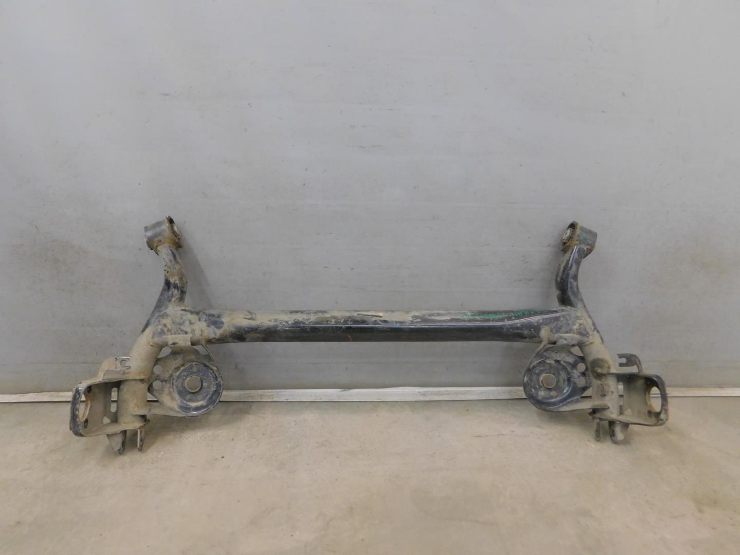 Балка задняя