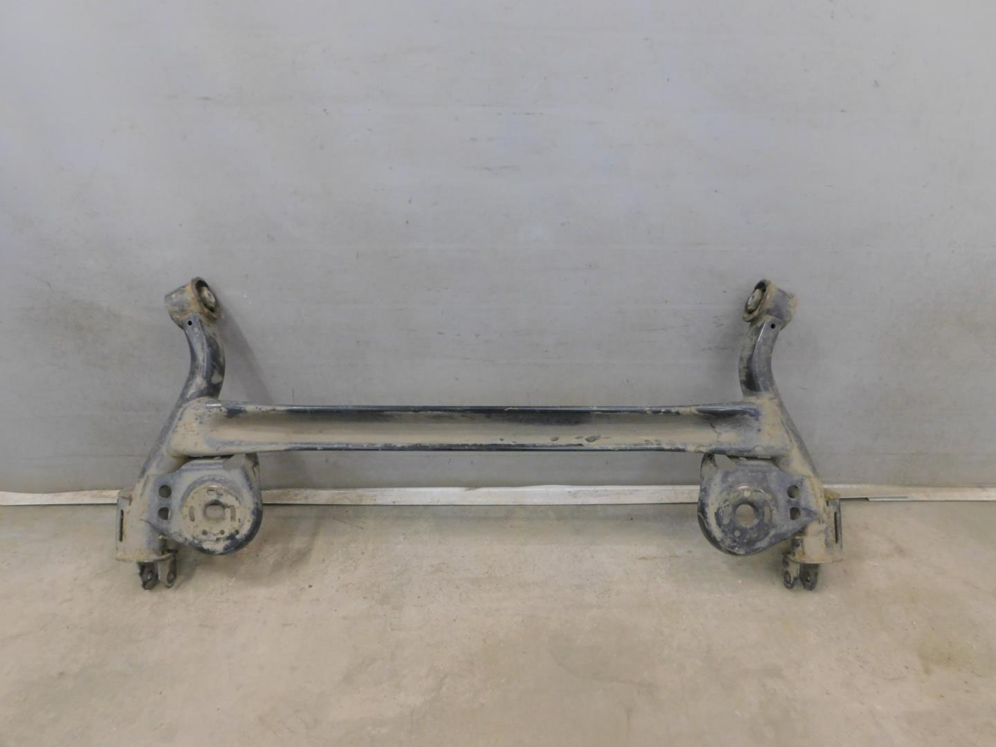 Балка задняя