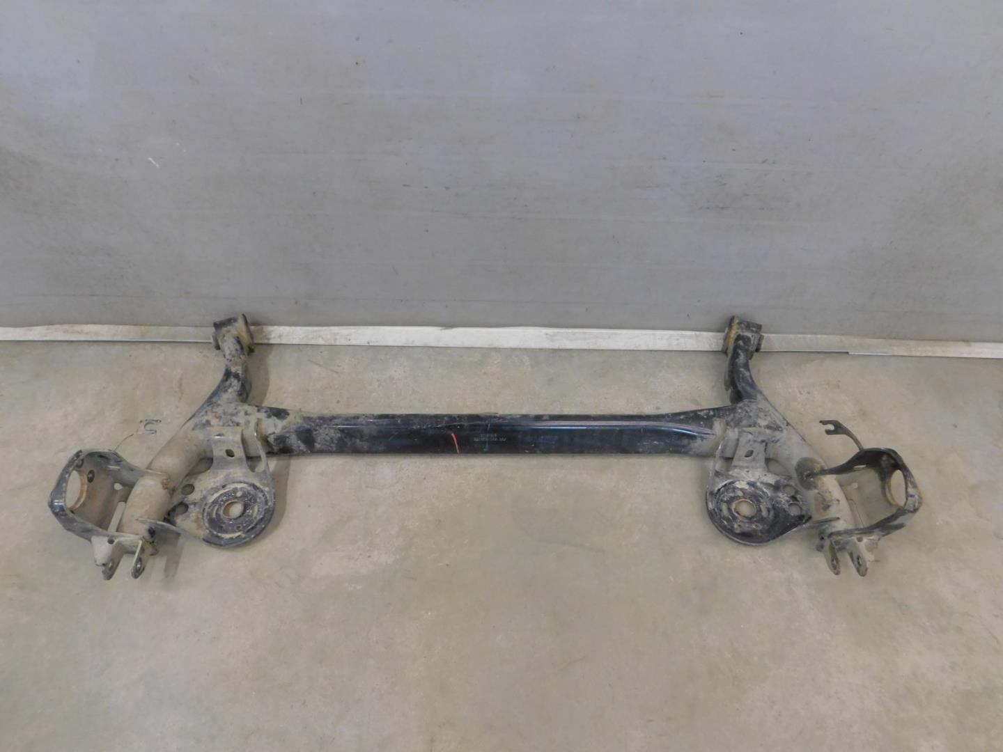 Балка задняя