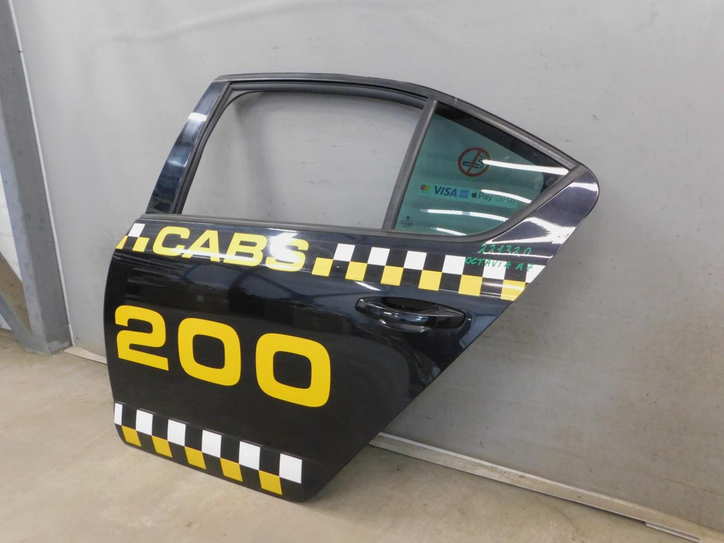 Дверь задняя левая