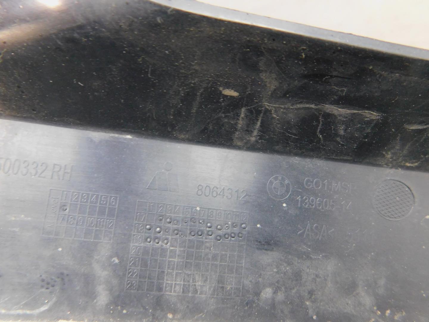 Решетка в бампер правая