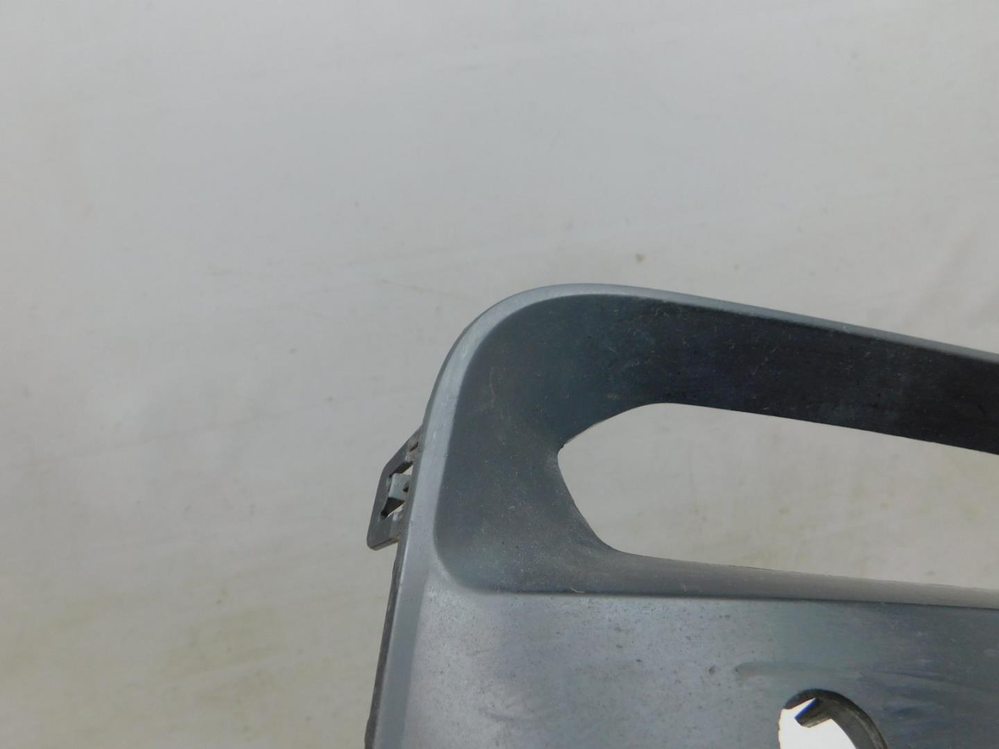 Решетка в бампер правая