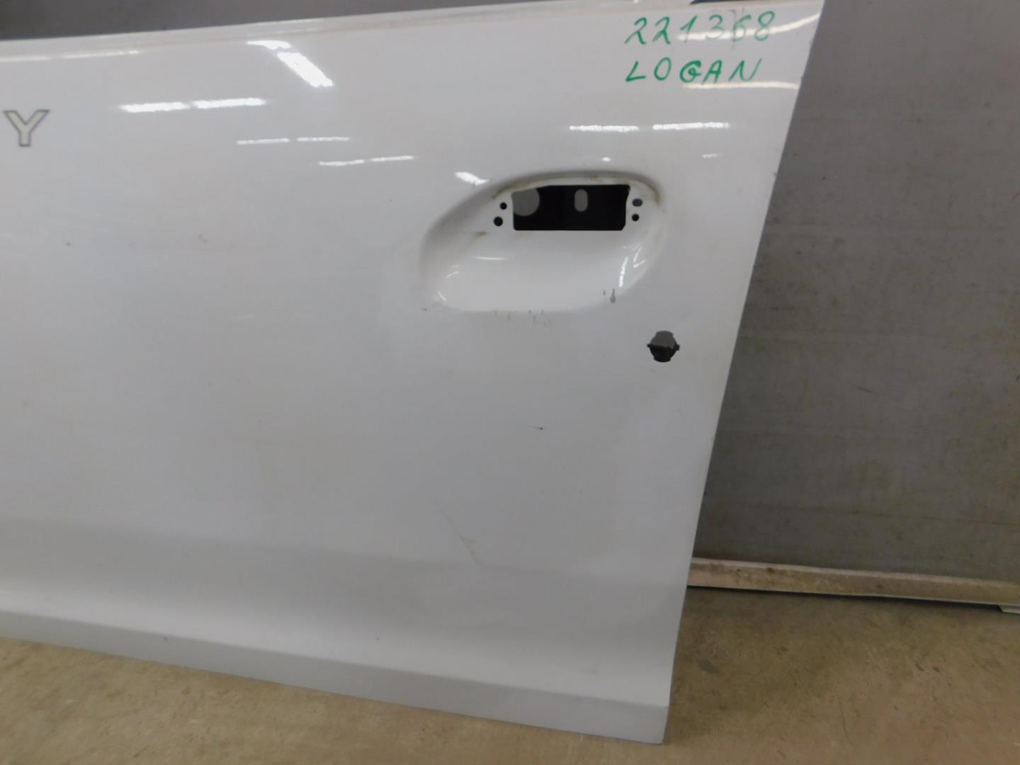 Дверь передняя левая