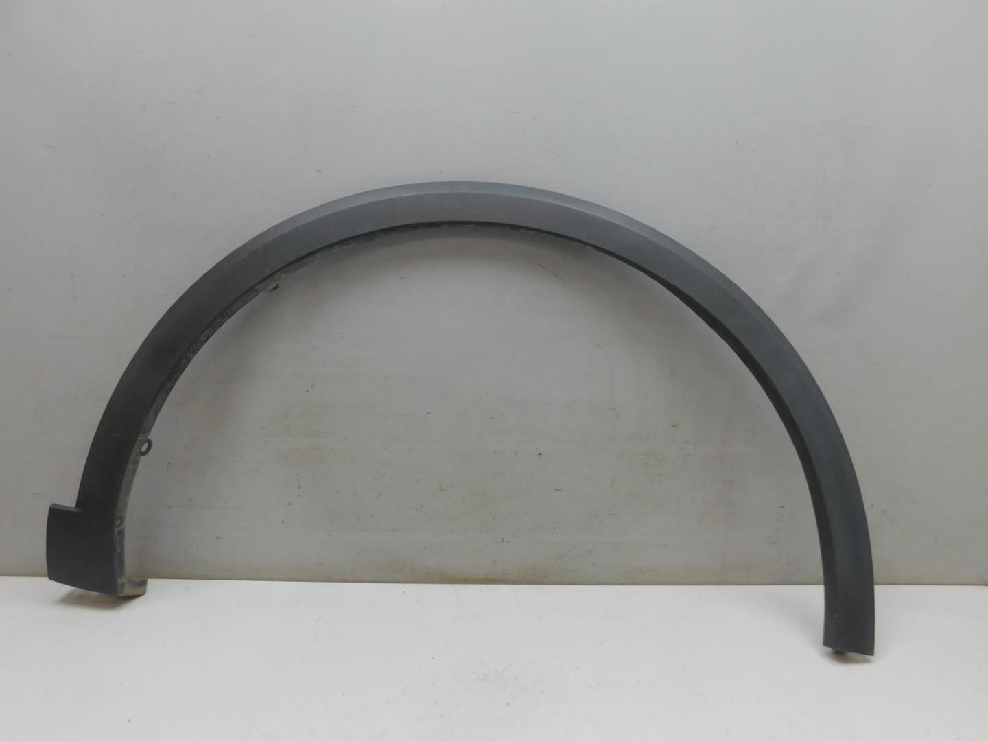 Накладка переднего крыла левого