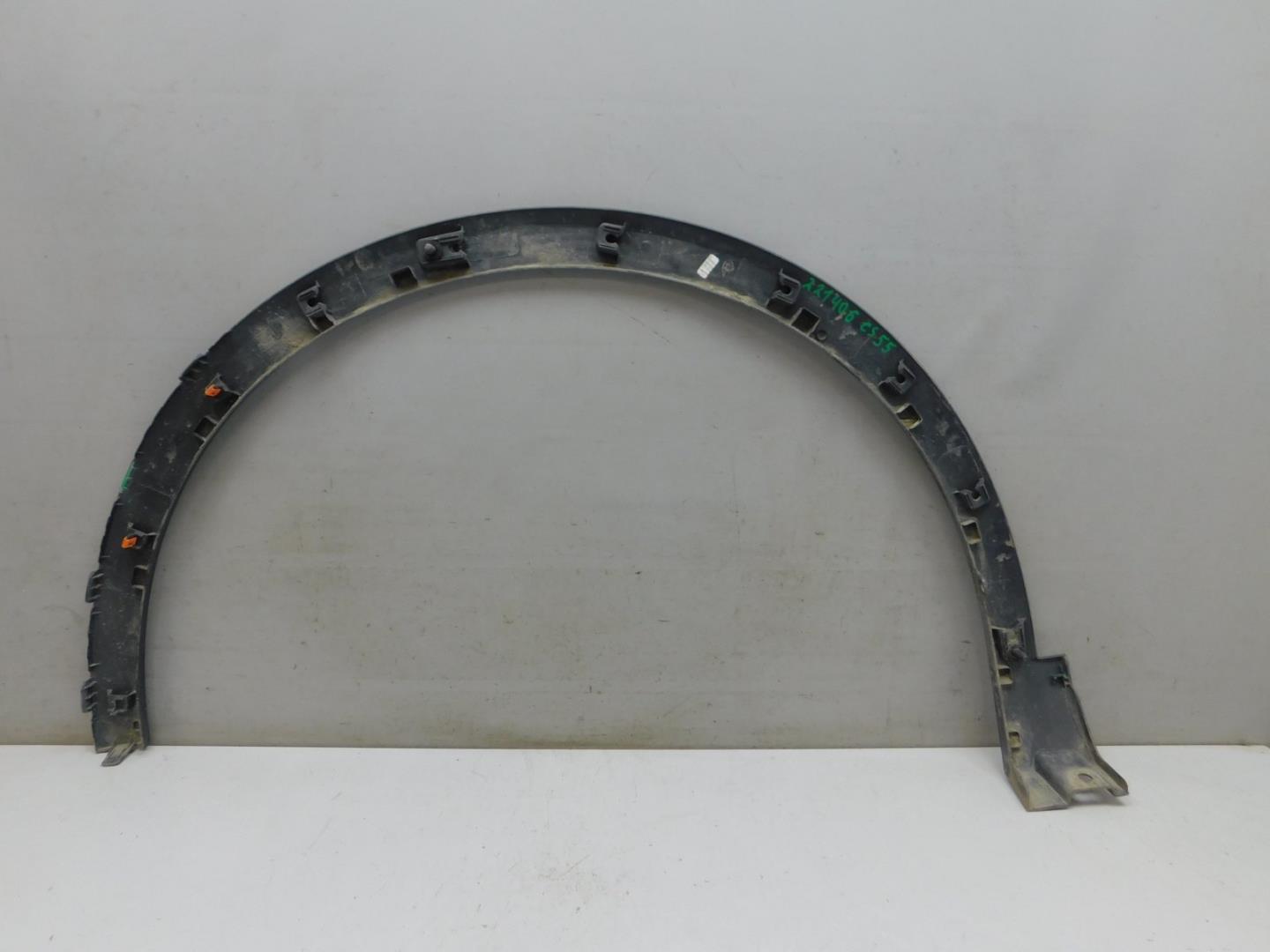 Накладка переднего крыла левого