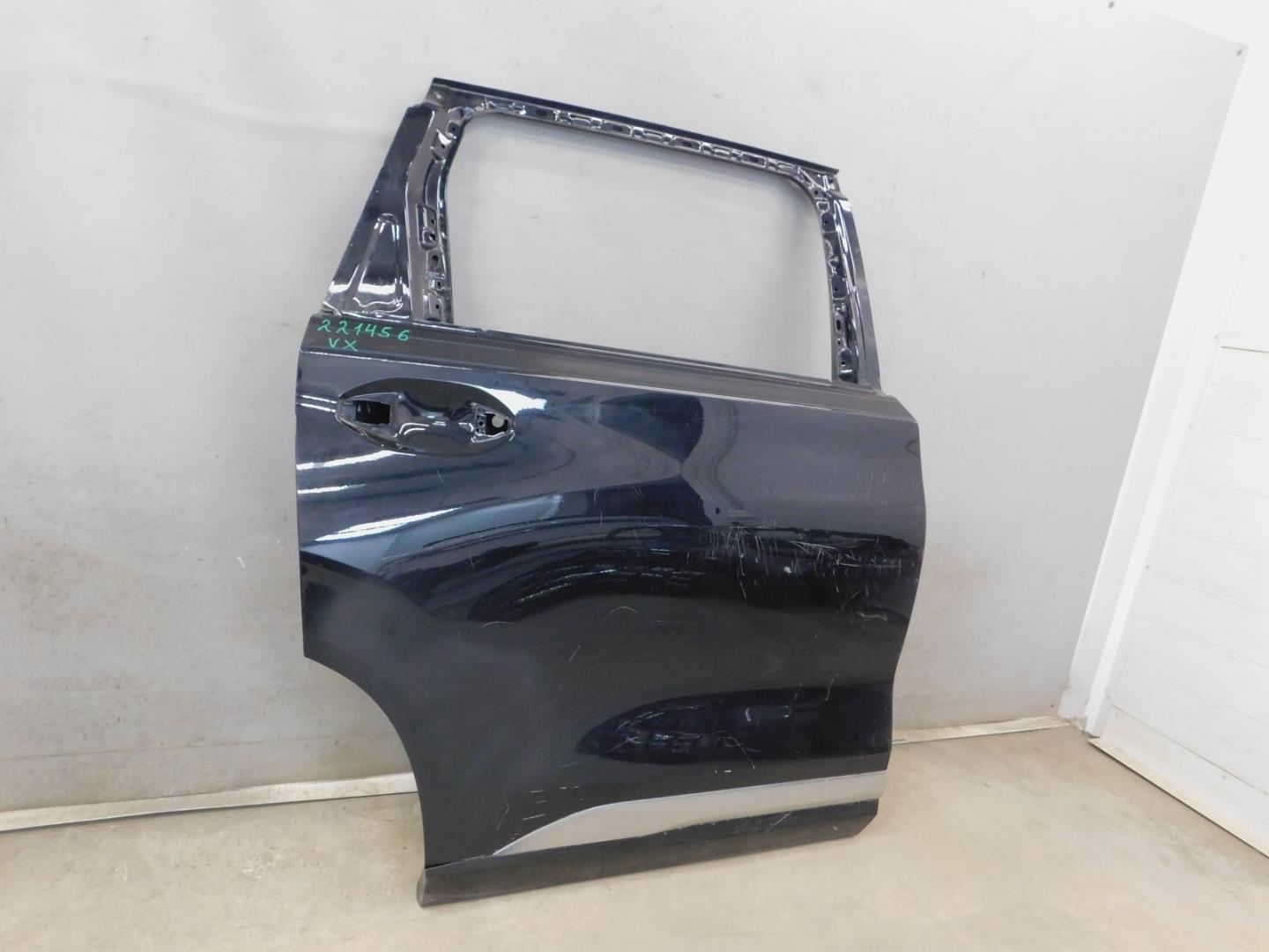 Дверь задняя правая