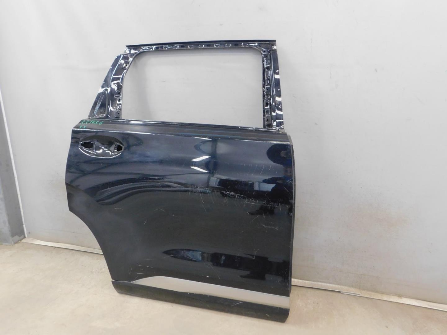 Дверь задняя правая