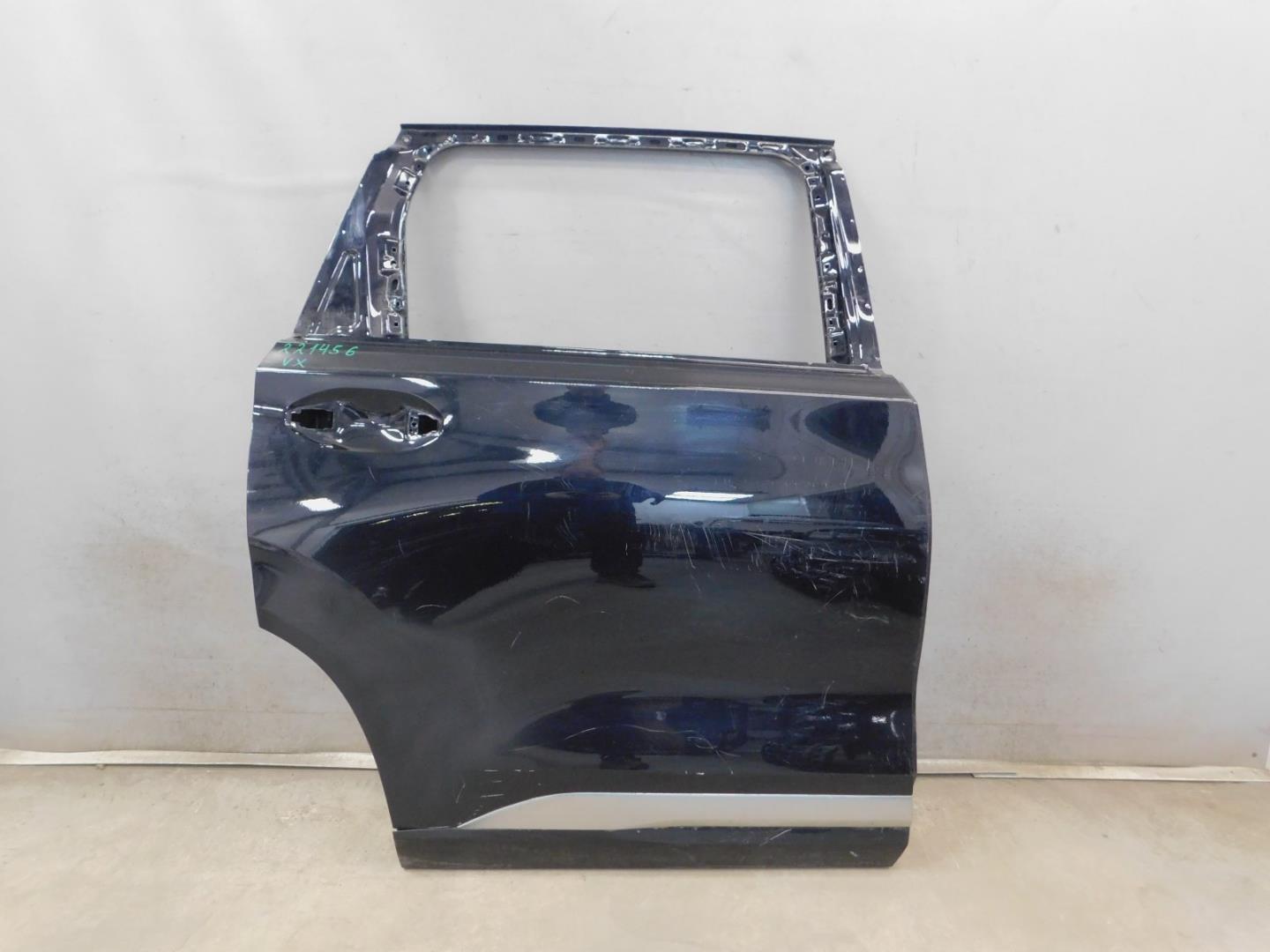 Дверь задняя правая