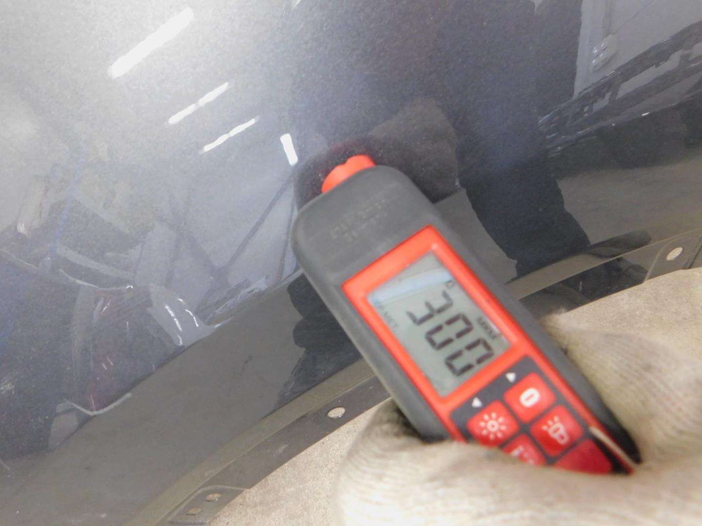 Крыло переднее левое