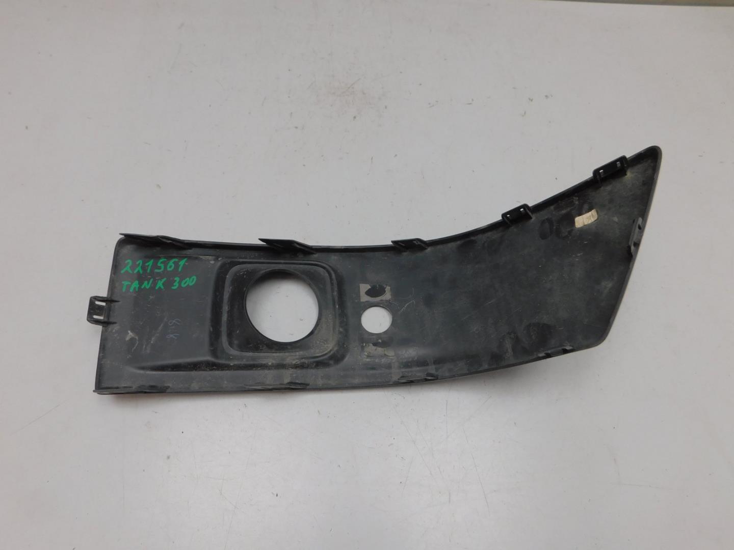 Накладка переднего бампера