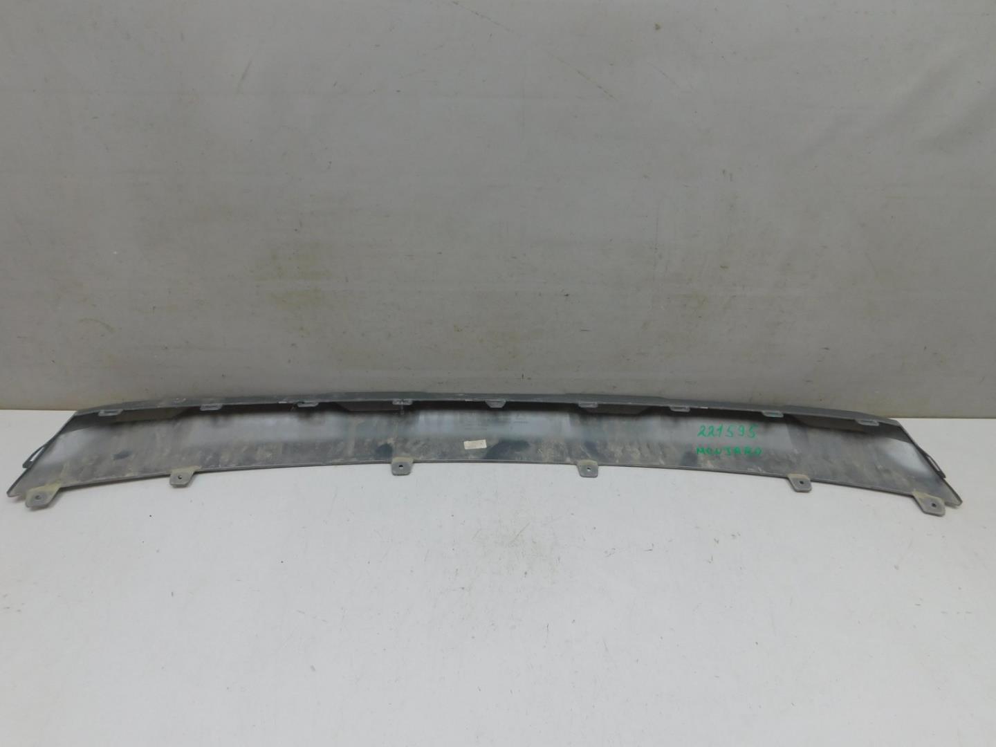 Накладка переднего бампера