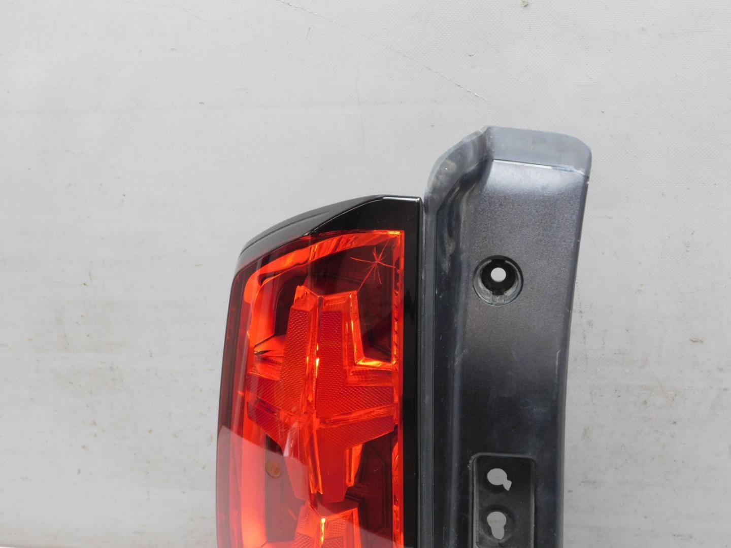 Фонарь задний левый