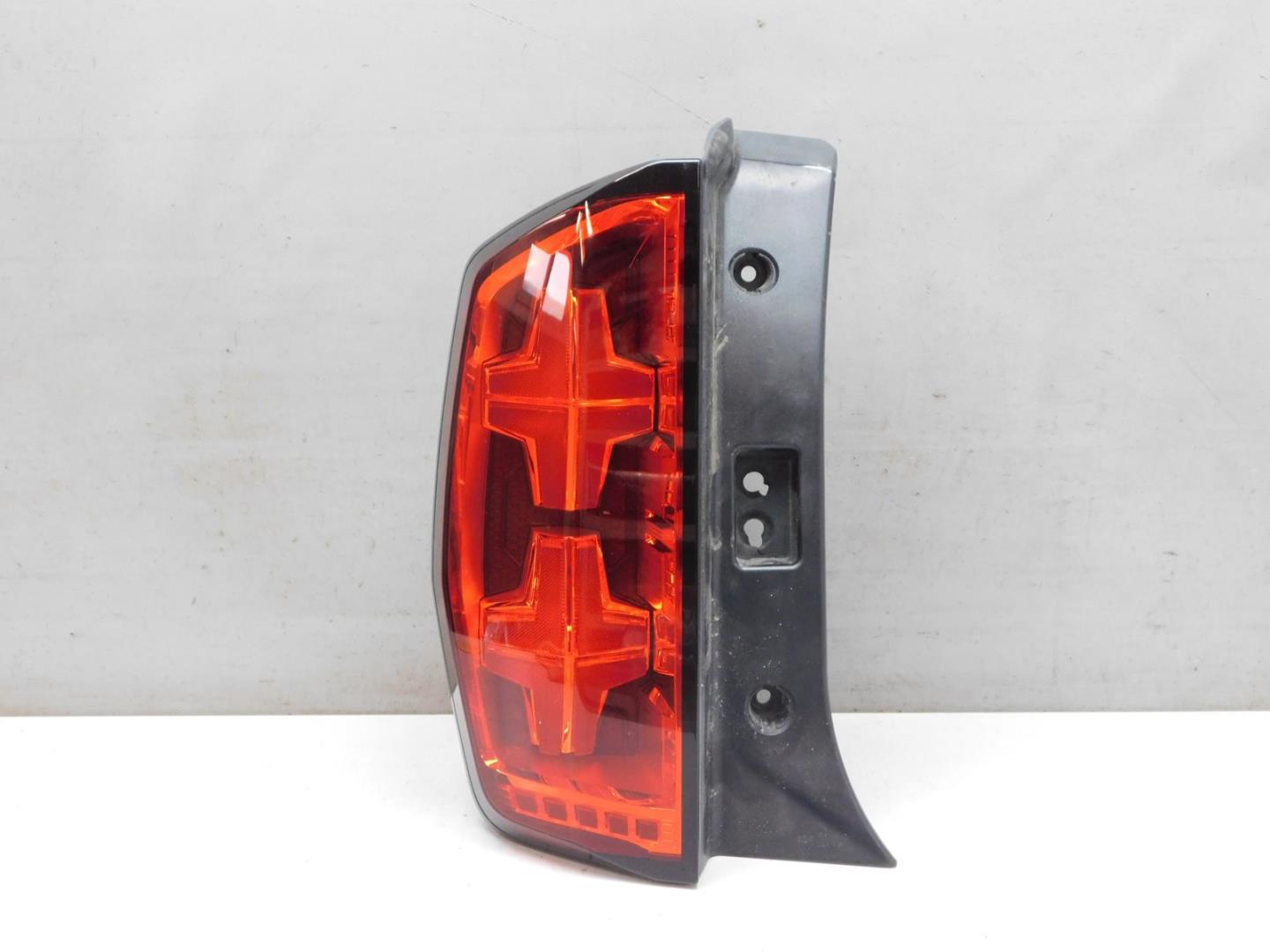 Фонарь задний левый