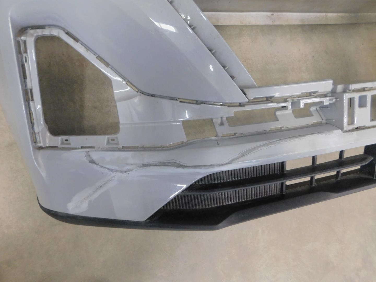 Бампер передний