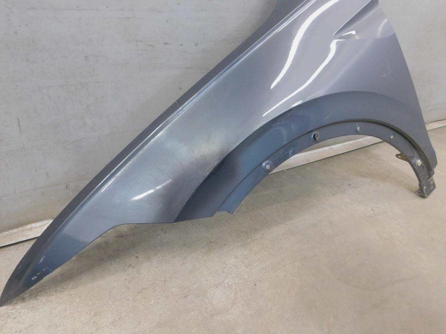 Крыло переднее левое