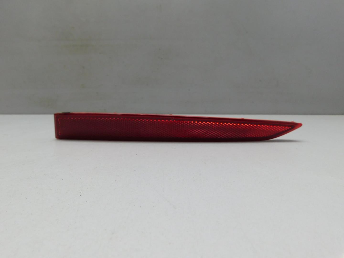 Фонарь задний в бампер левый