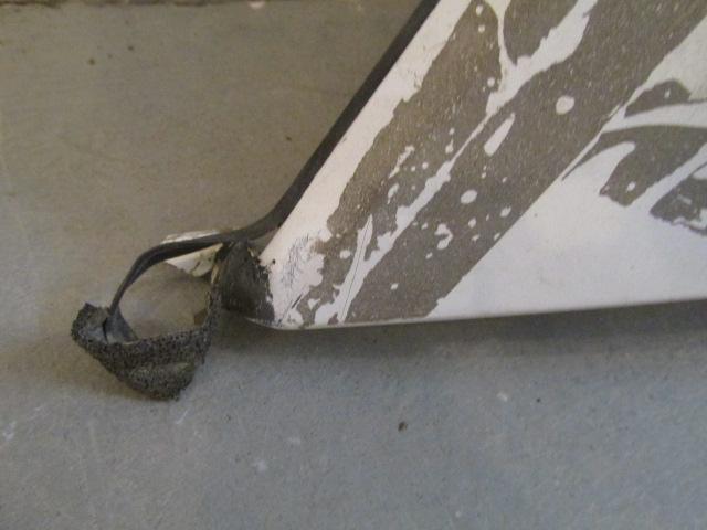 Накладка переднего крыла левого