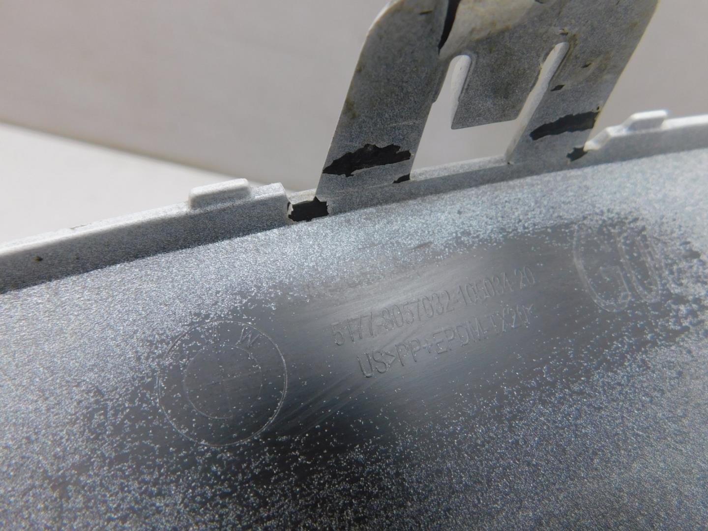 Накладка заднего крыла правого