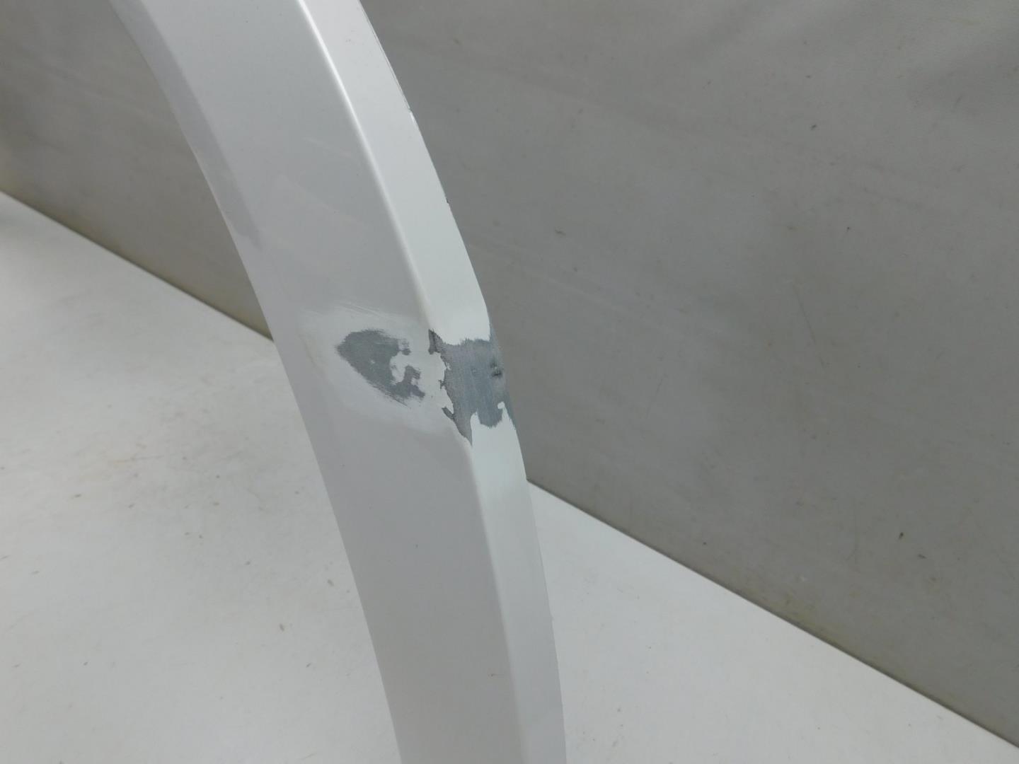 Накладка заднего крыла правого