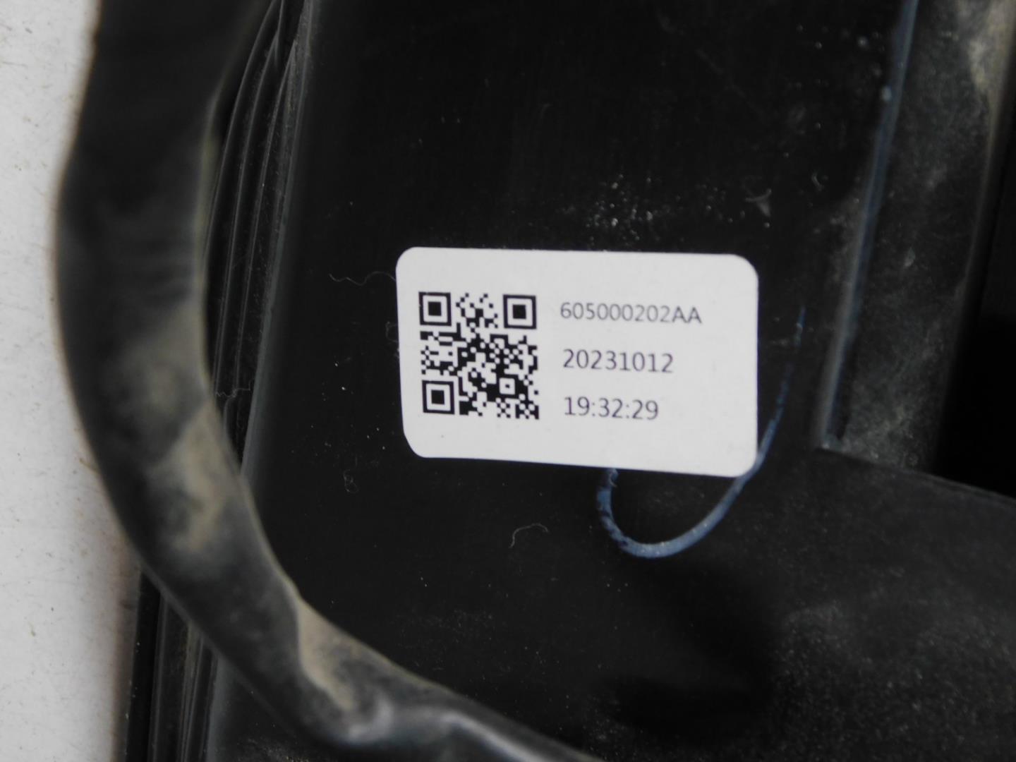 Фонарь задний наружный правый