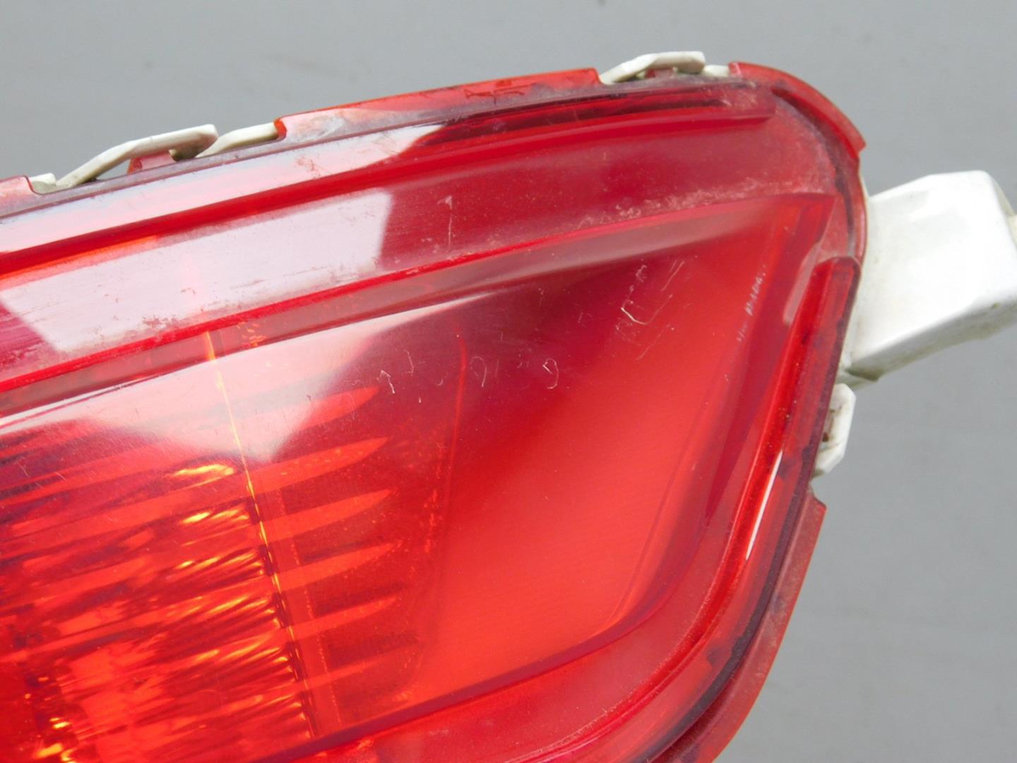 Фонарь задний в бампер левый