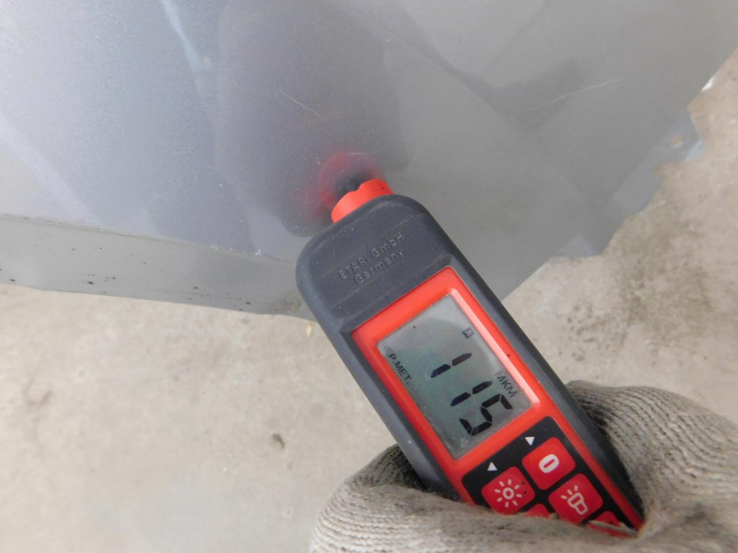 Крыло переднее правое