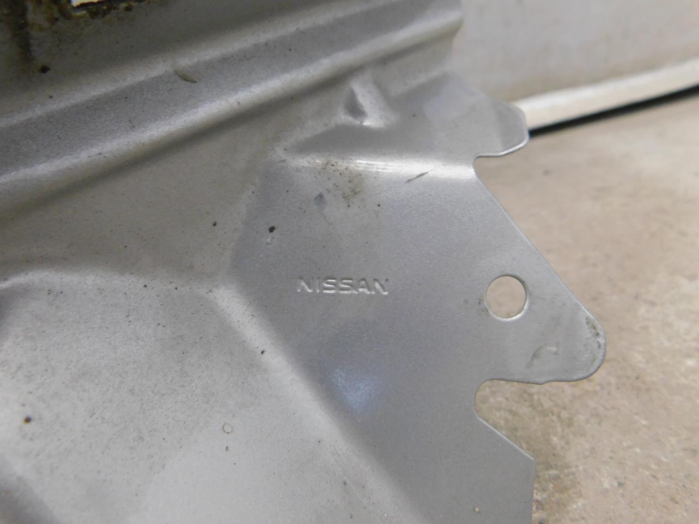 Крыло переднее правое