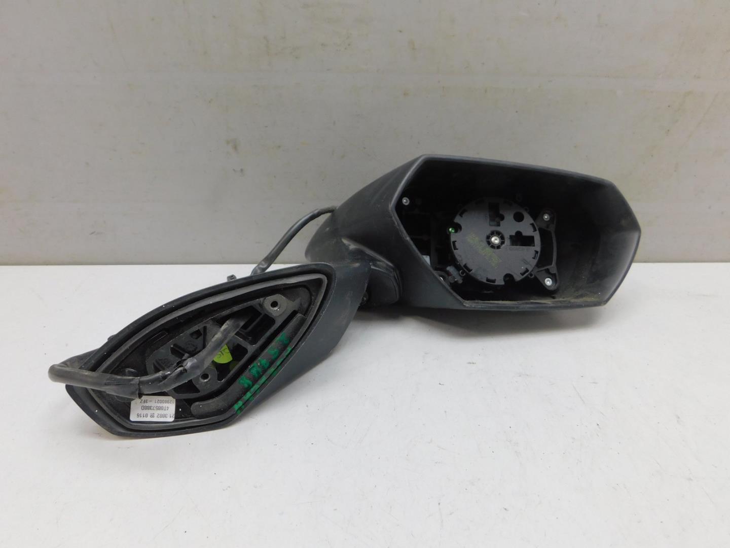 Зеркало правое электрическое