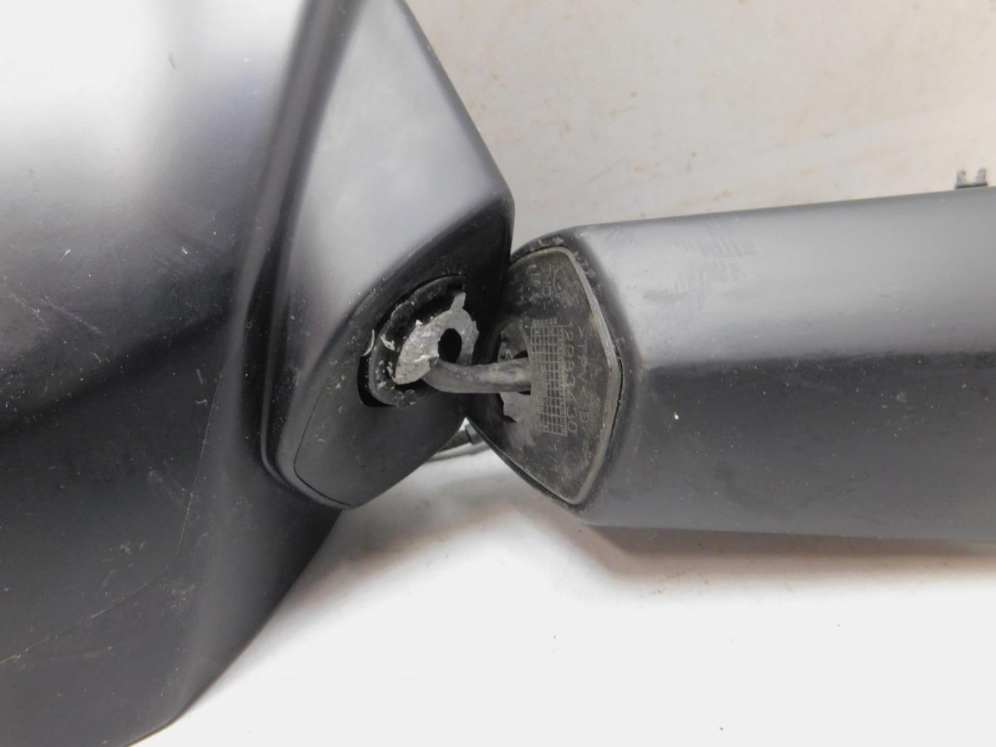 Зеркало правое электрическое