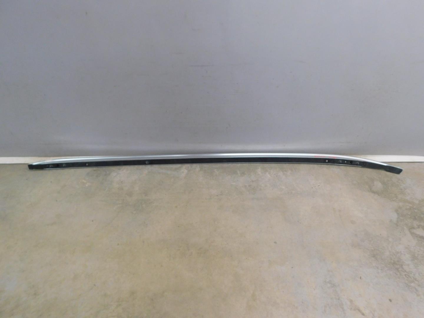 Рейлинг (релинг) левый (планка на крышу)