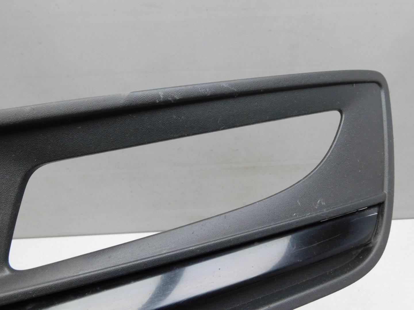 Решетка в бампер левая