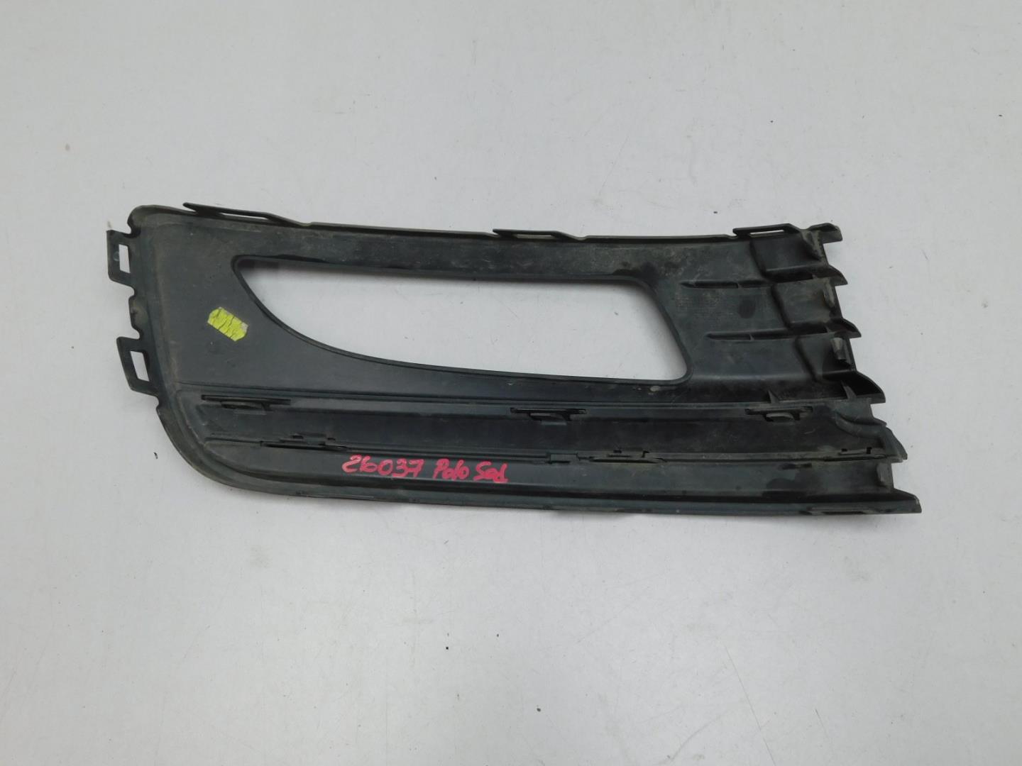 Решетка в бампер левая