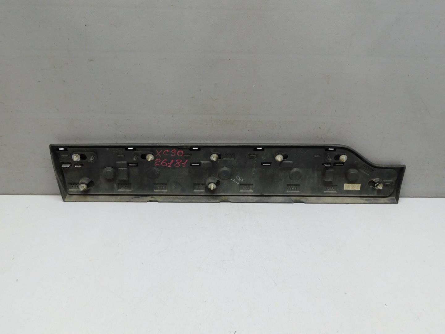 Накладка двери задней правой