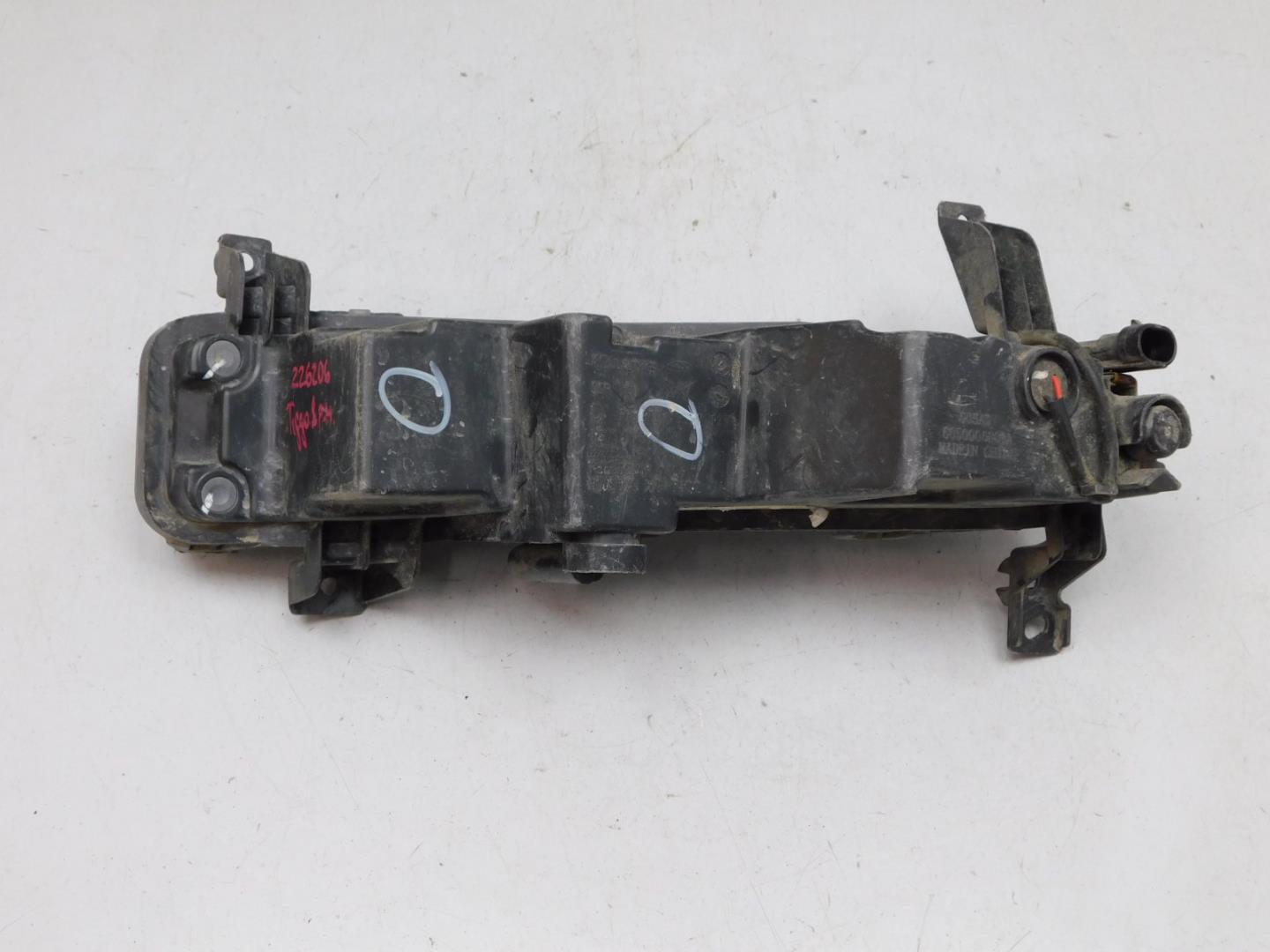 Фара противотуманная правая