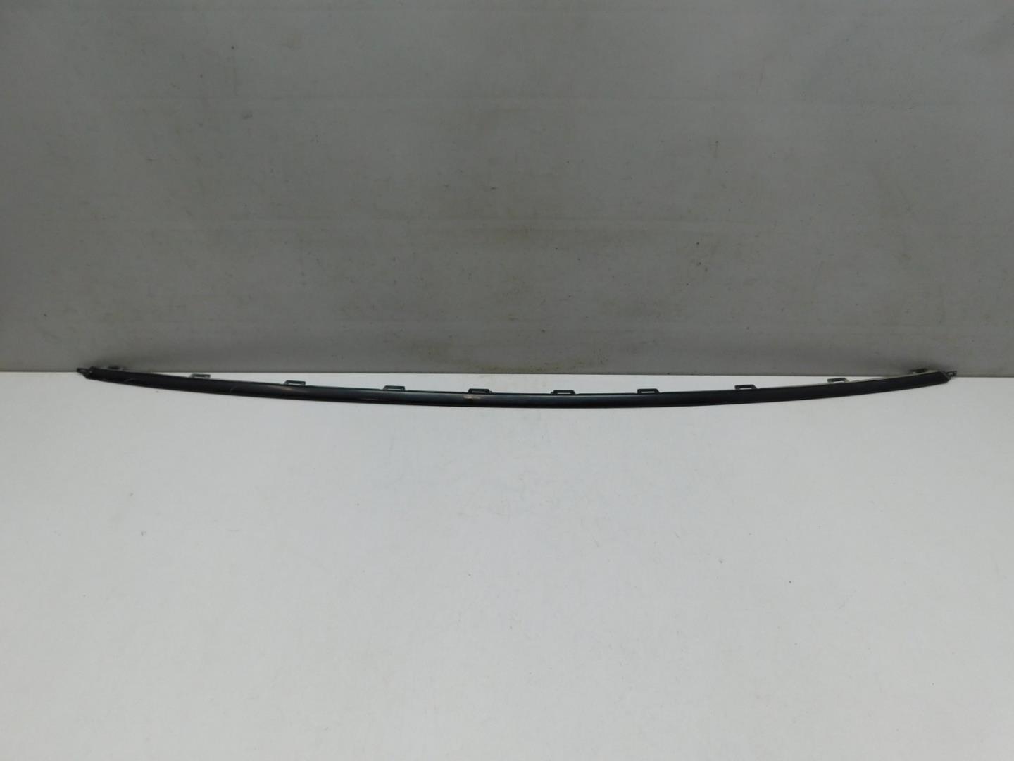 Молдинг заднего бампера