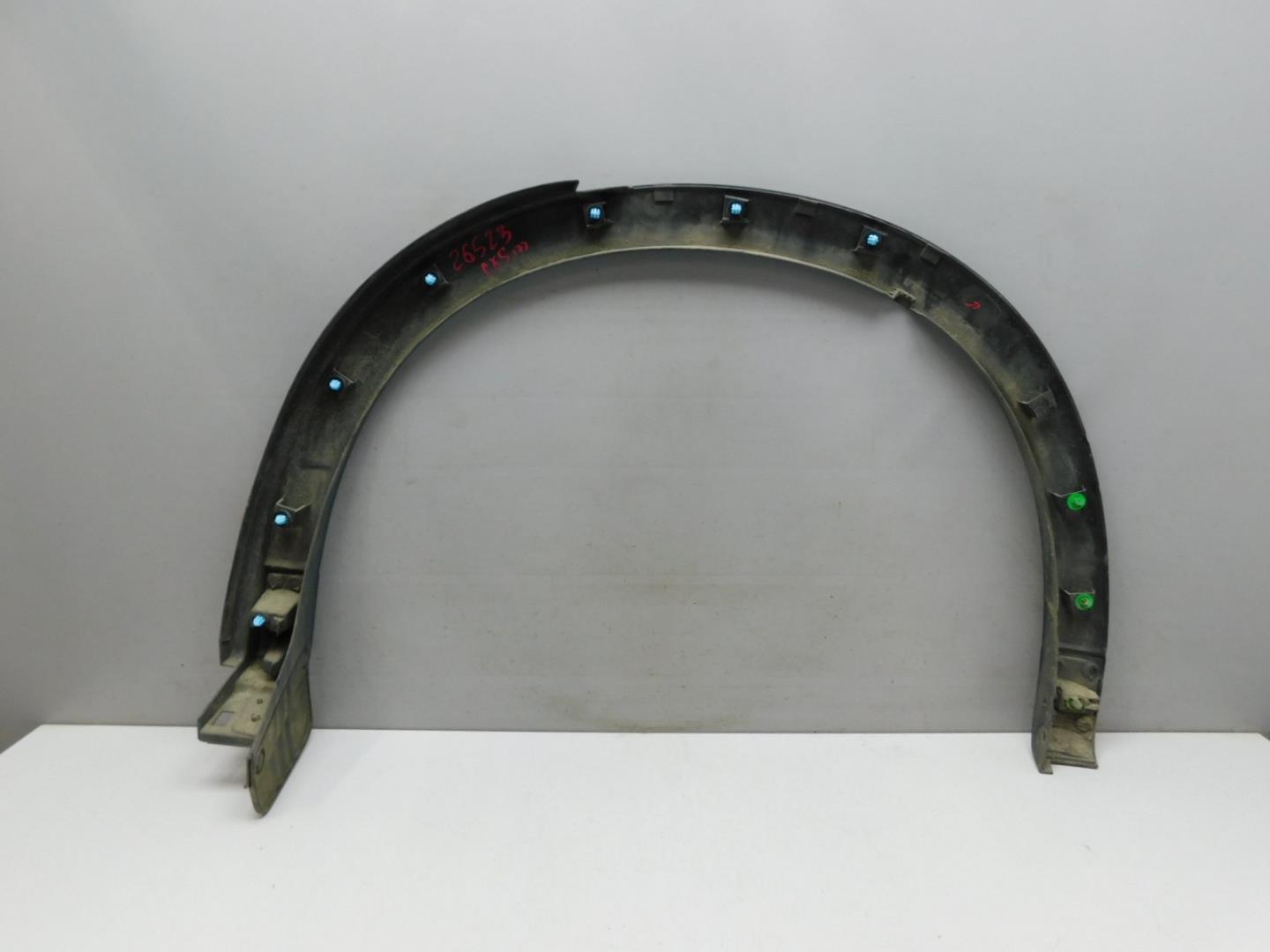 Накладка заднего крыла правого