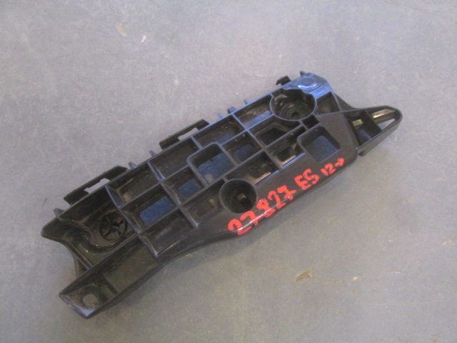 Направляющая переднего бампера