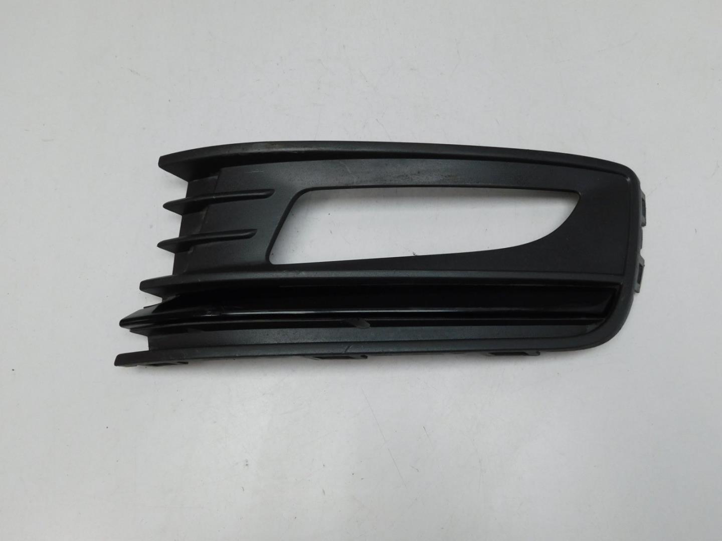 Решетка в бампер левая