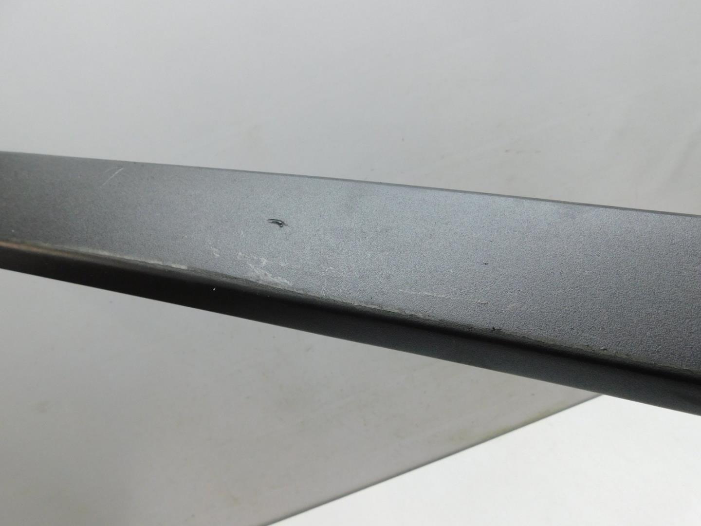 Накладка двери передней правой